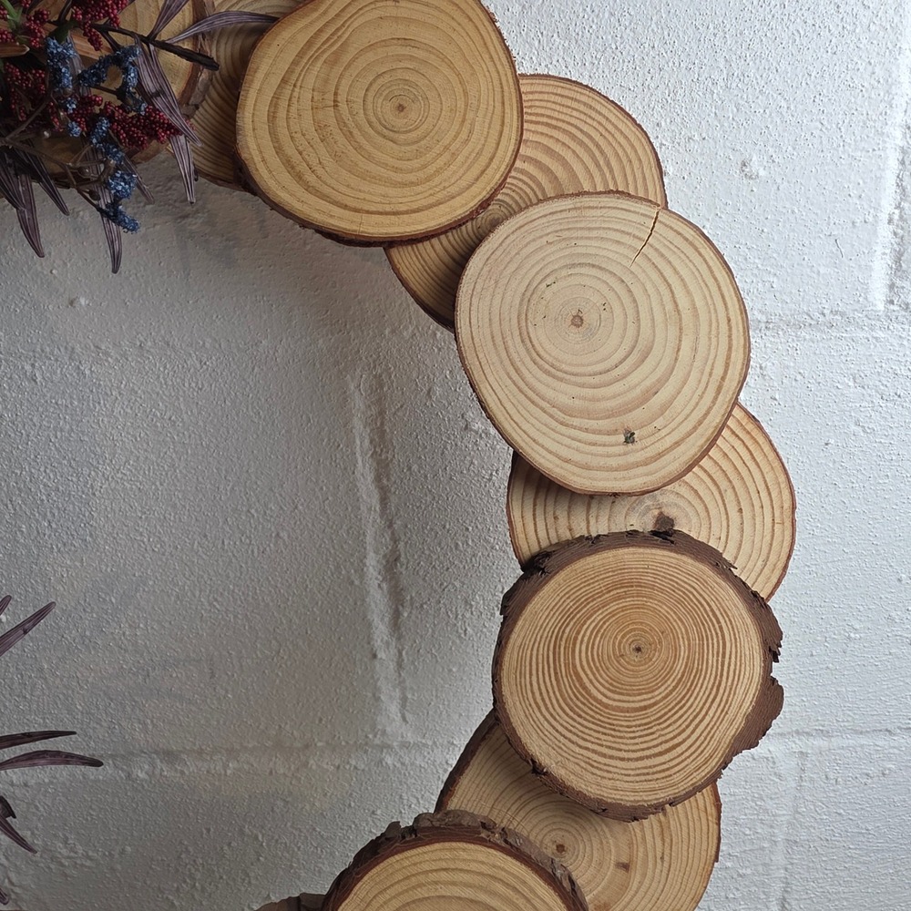 Rustic Fall Wood Slice Wreath with Dried Botanicals and Autumn Leaf Bow - Picture 8 of 9